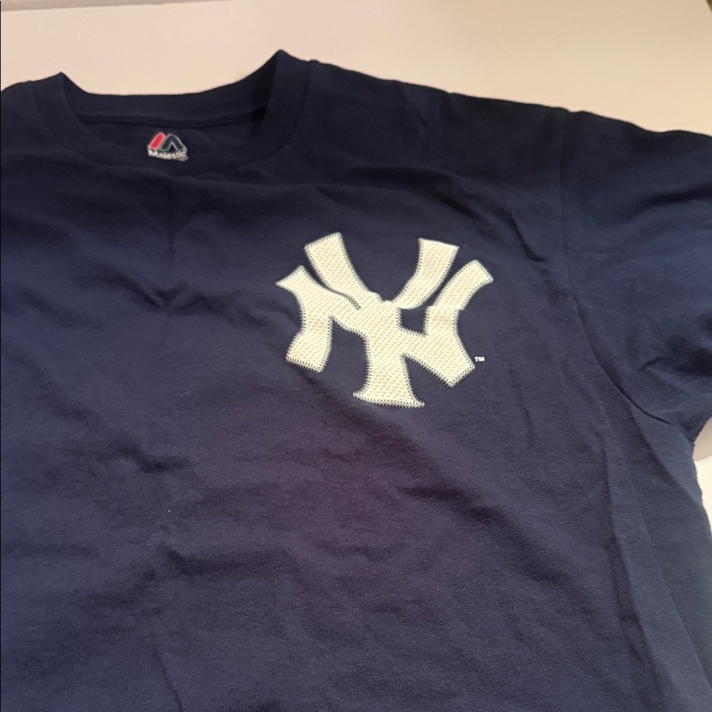 Vintage Hard Rock Cafe White Yankee Stadium & Majestic Derek Jeter tee - Picture 6 of 9